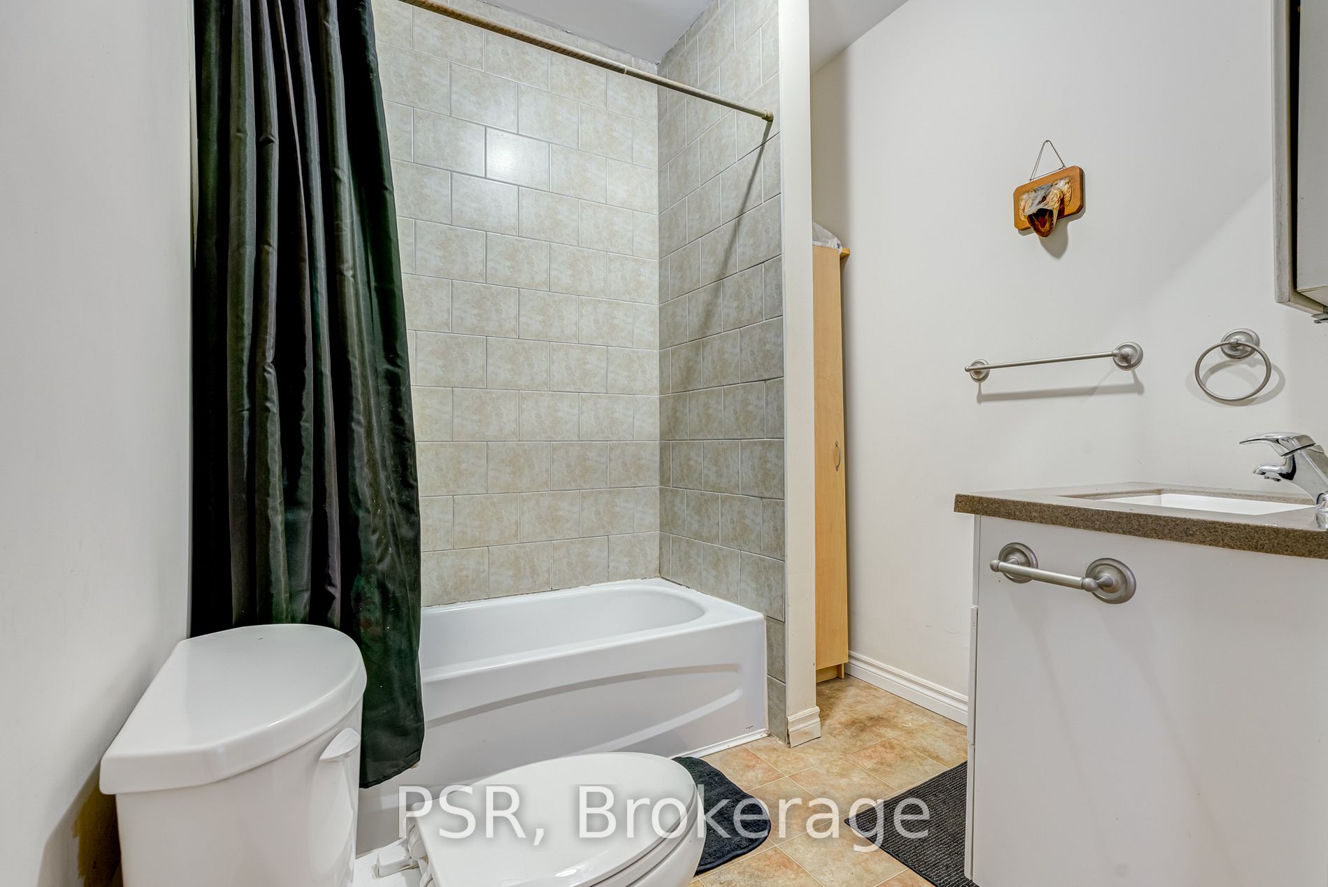 137 Elgin St E