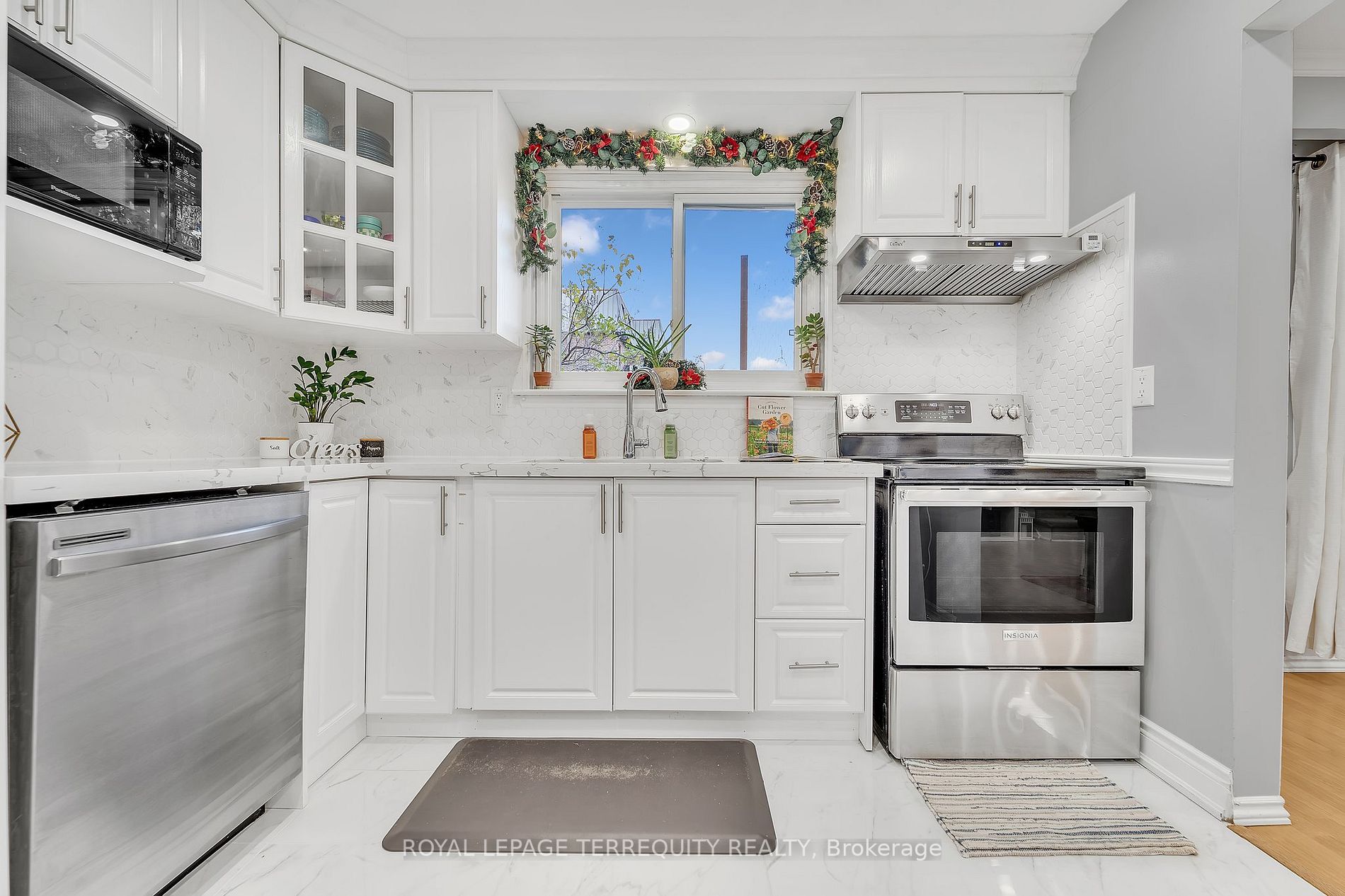 33 Taunton Rd E, #23