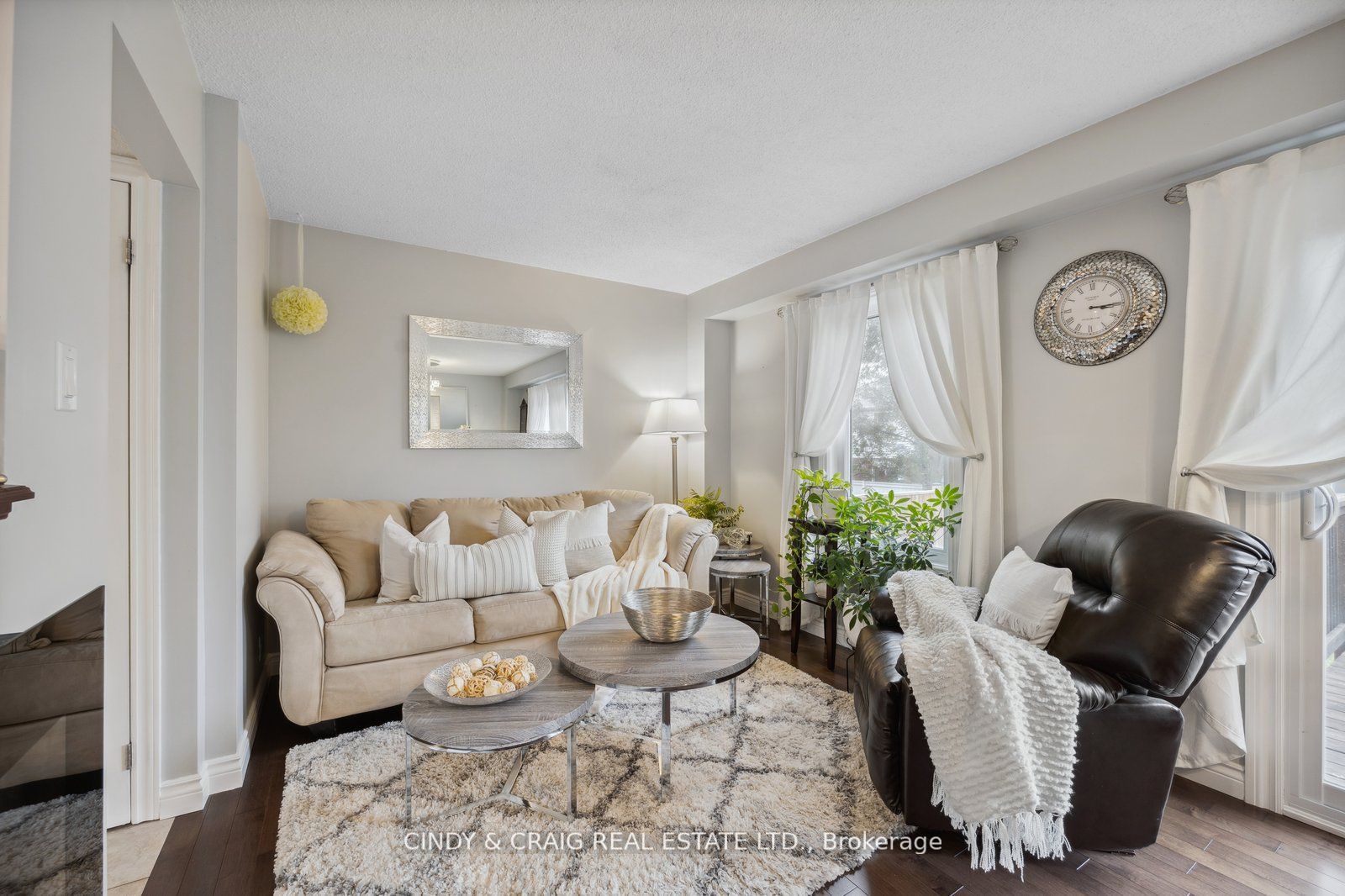 31 Poolton Cres