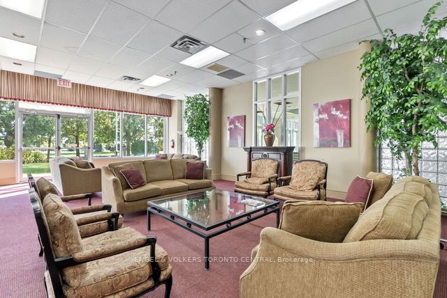 70 Cumberland Lane, #406