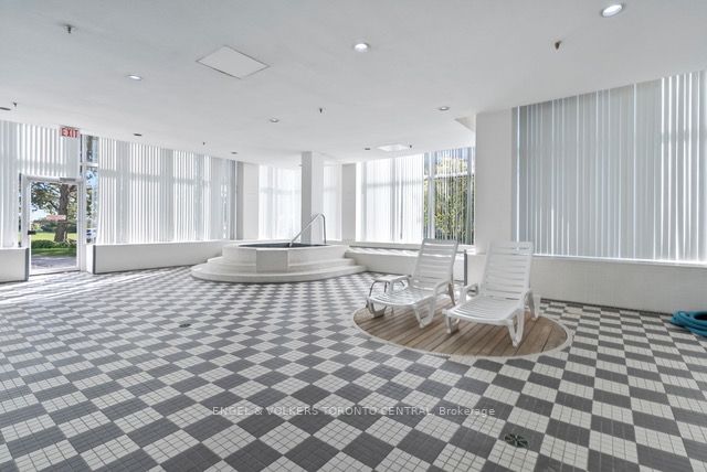 70 Cumberland Lane, #406