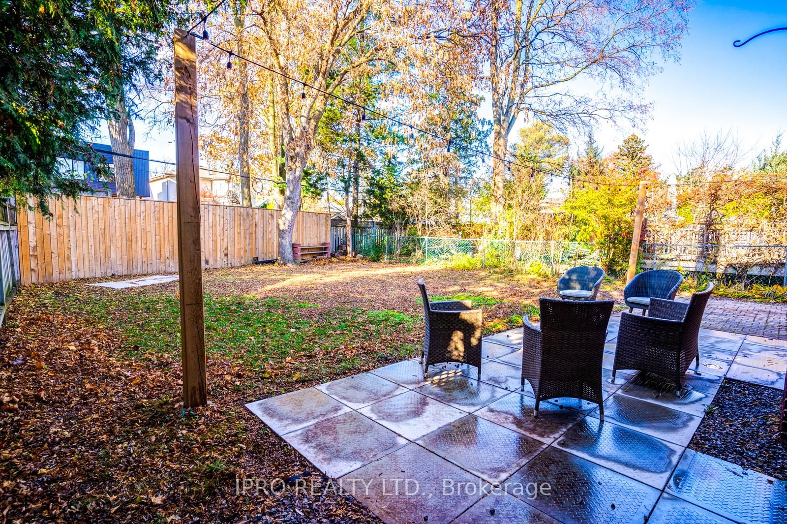 10 Coxwell Blvd