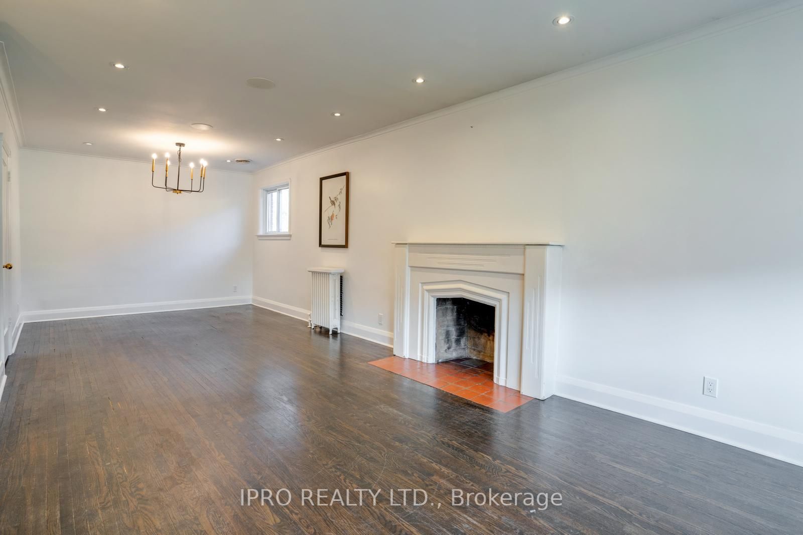 10 Coxwell Blvd