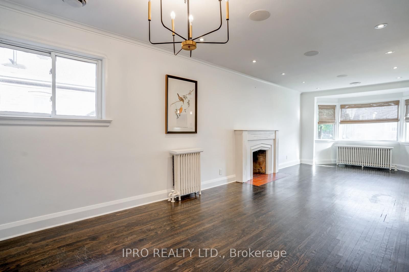 10 Coxwell Blvd