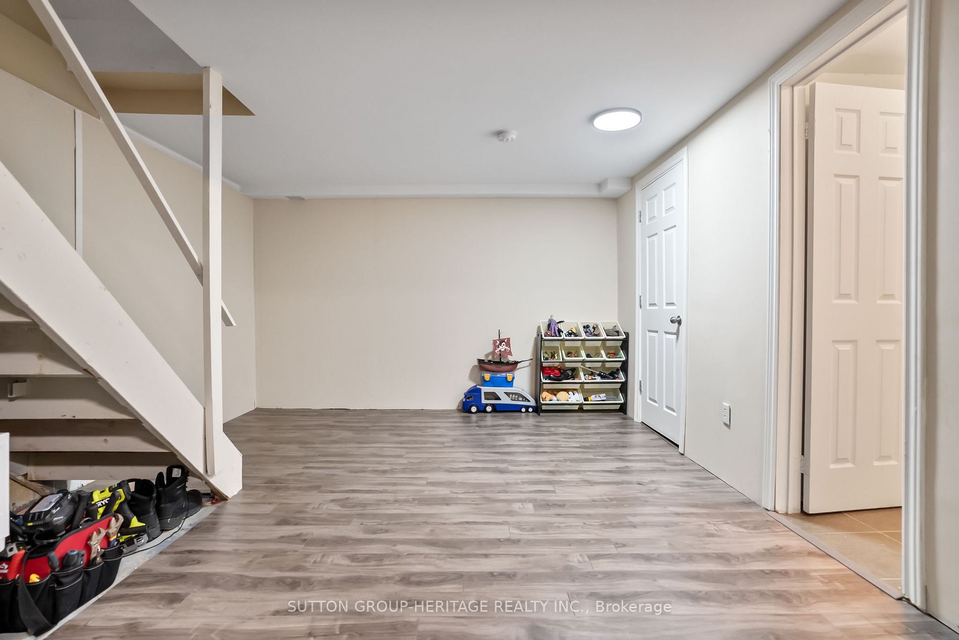 1100 Oxford St, #2