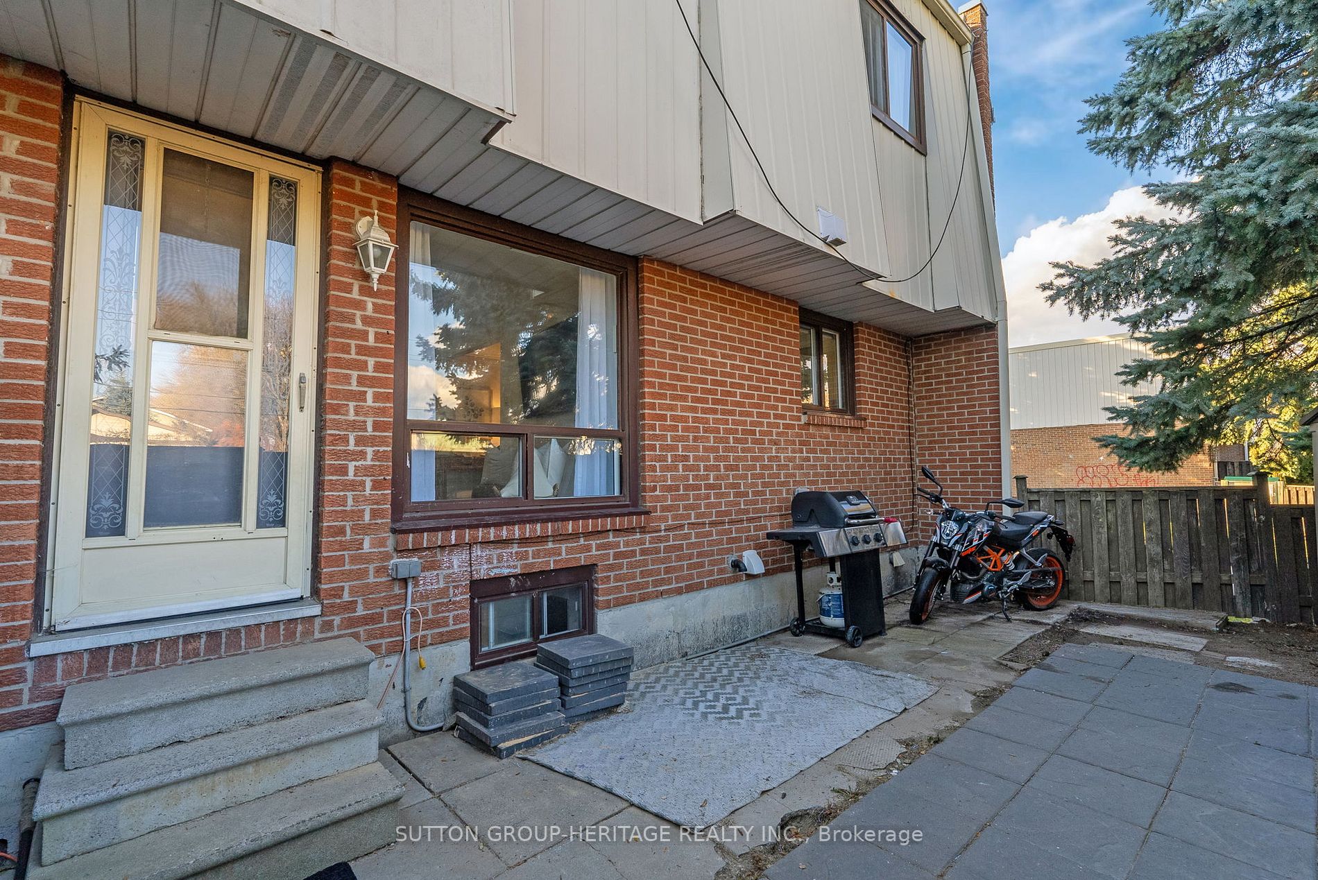 1100 Oxford St, #2