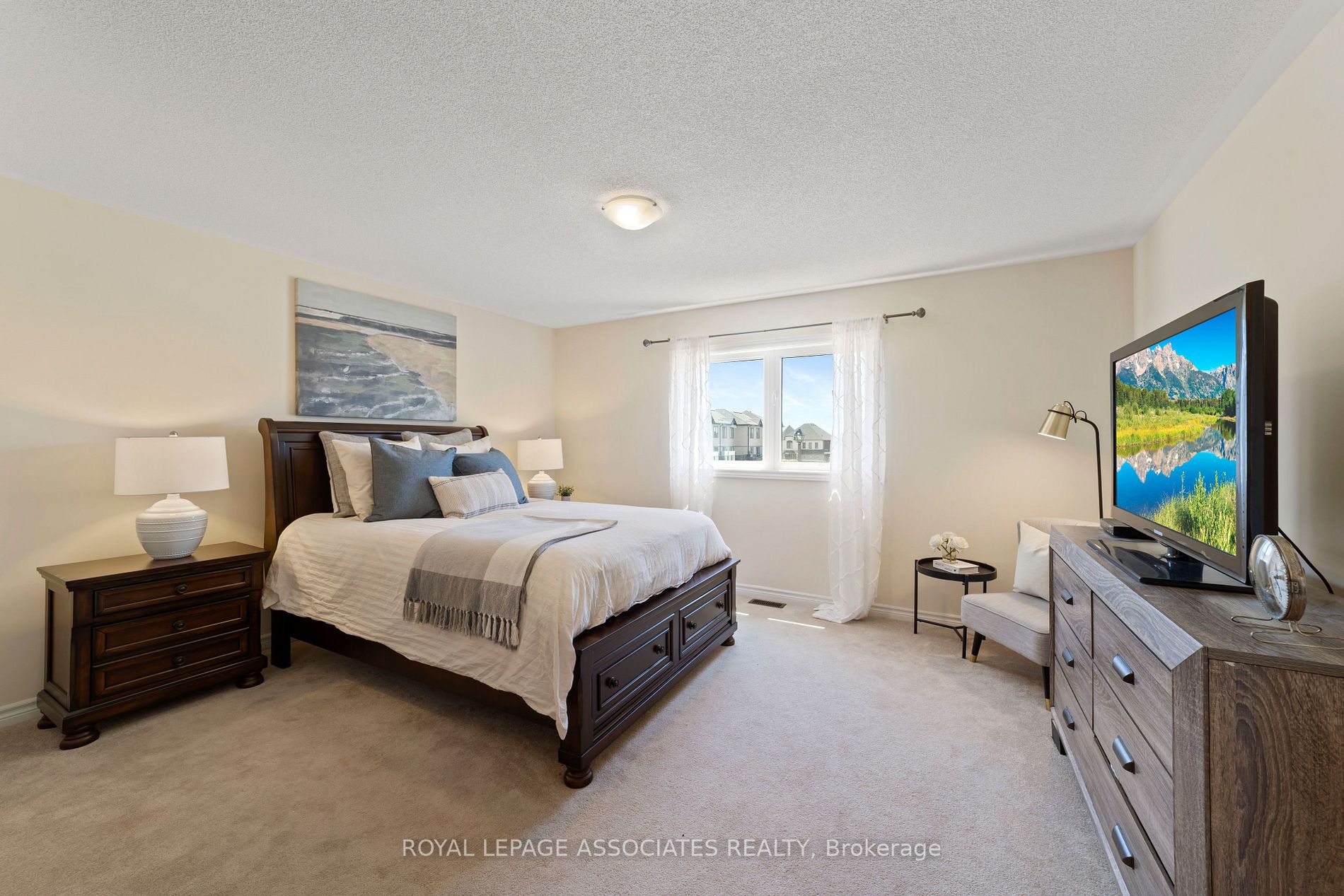 66 Moses Cres