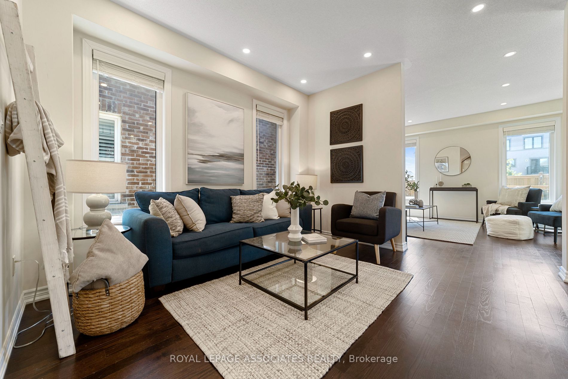 66 Moses Cres