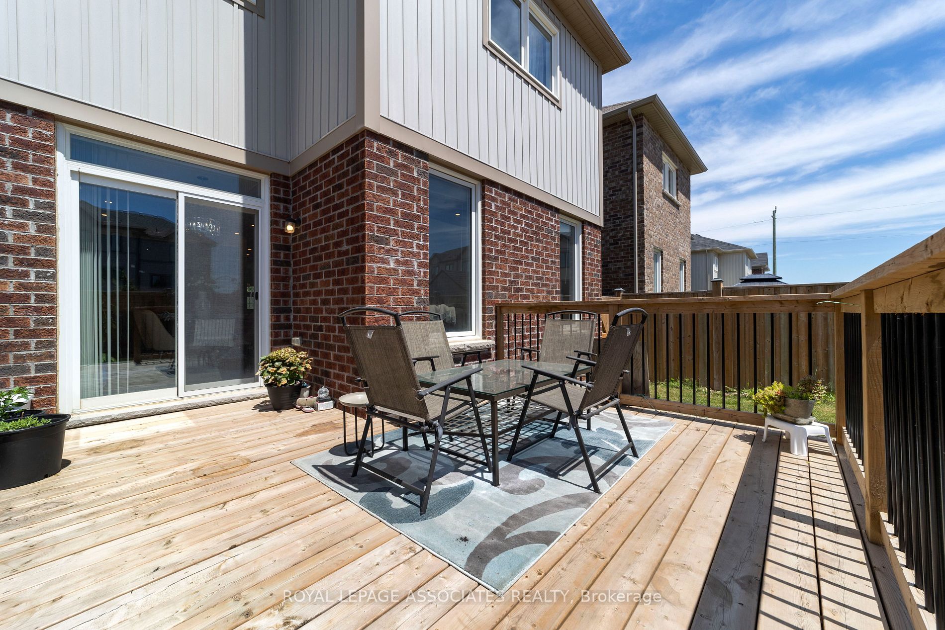 66 Moses Cres