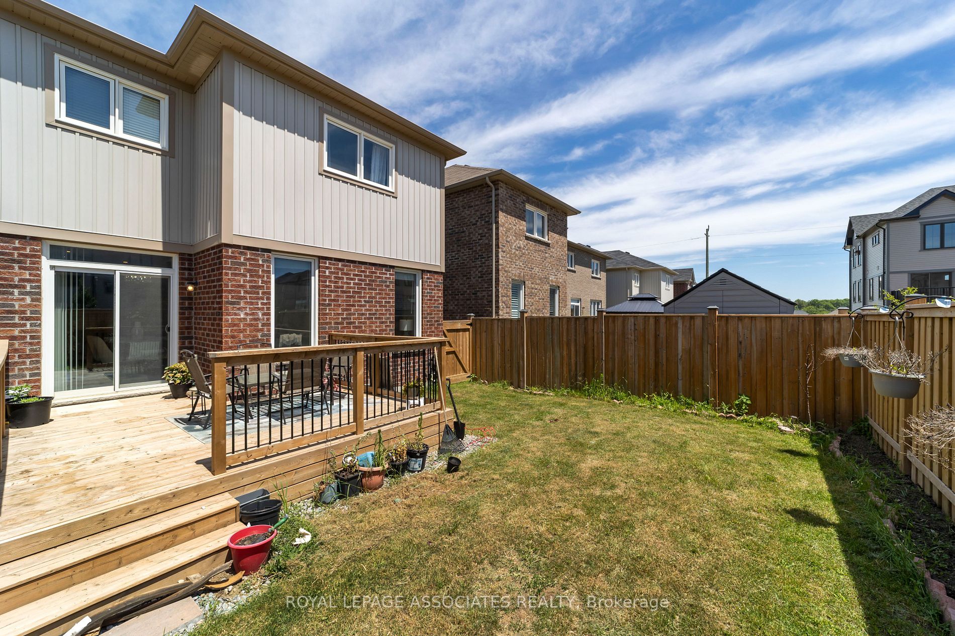 66 Moses Cres