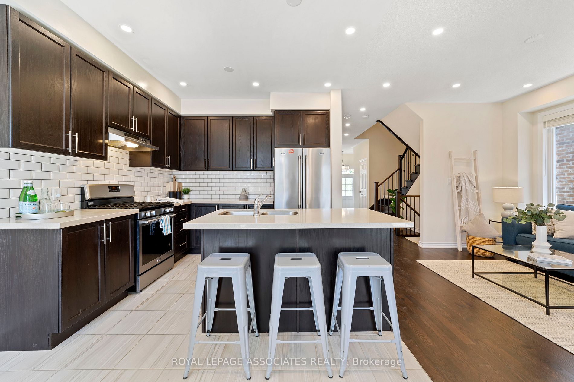 66 Moses Cres