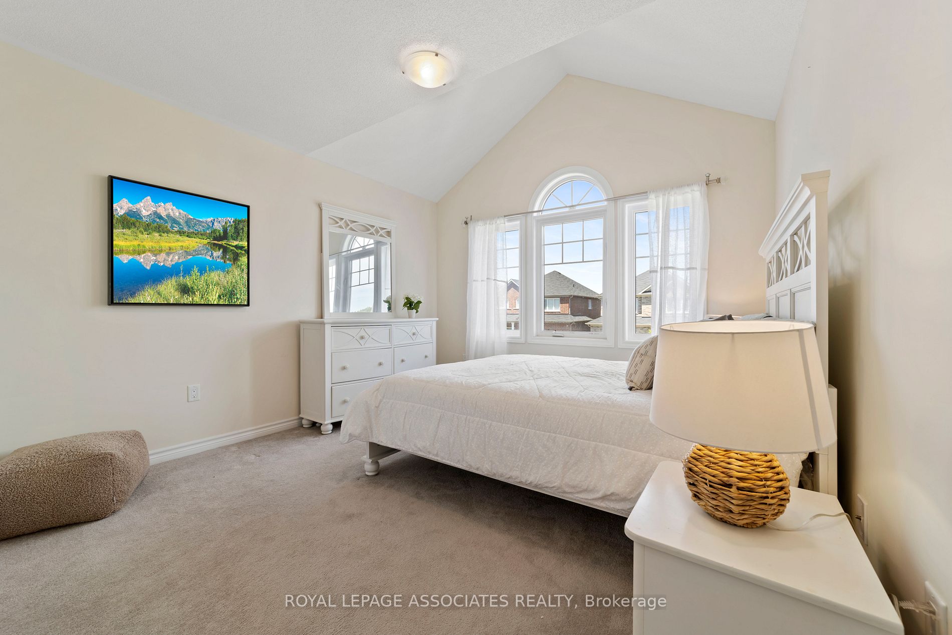 66 Moses Cres