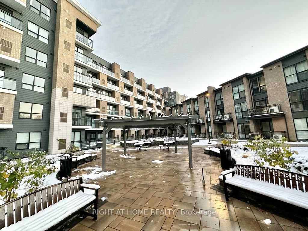 1 Falaise Rd, #302