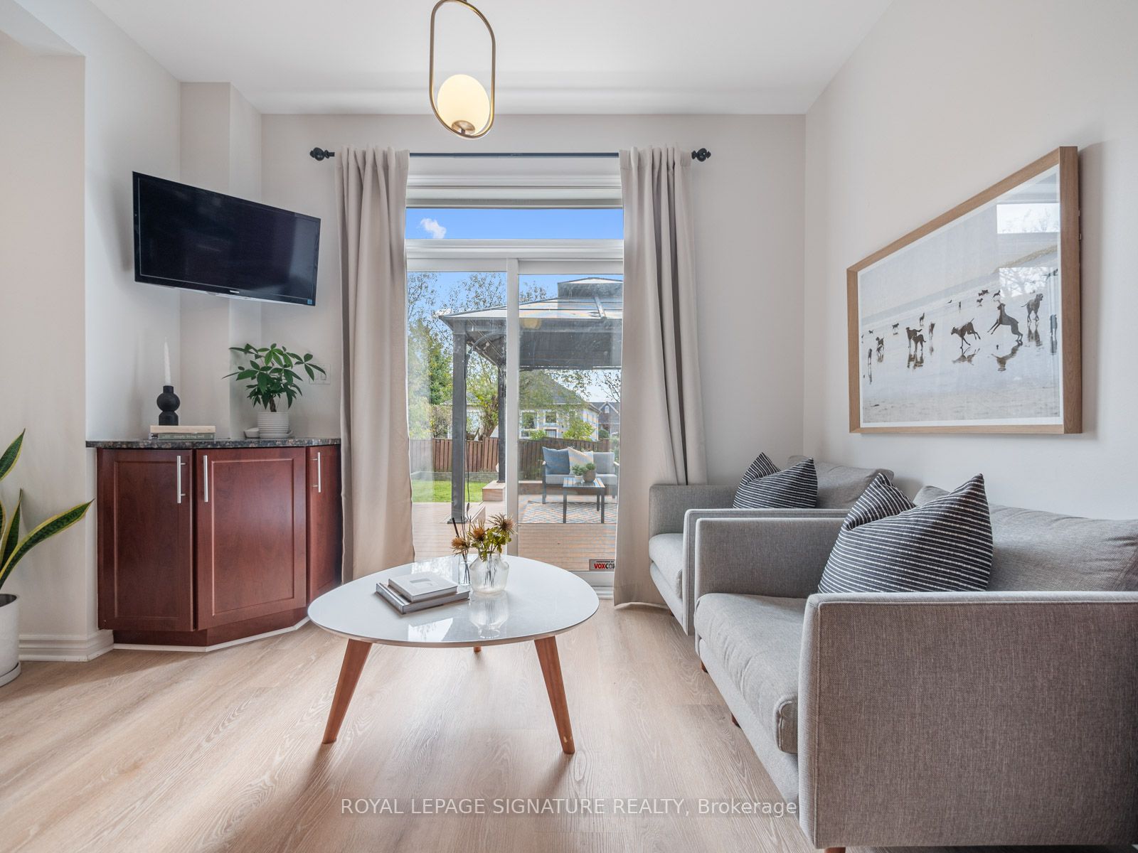 5 Charest Pl