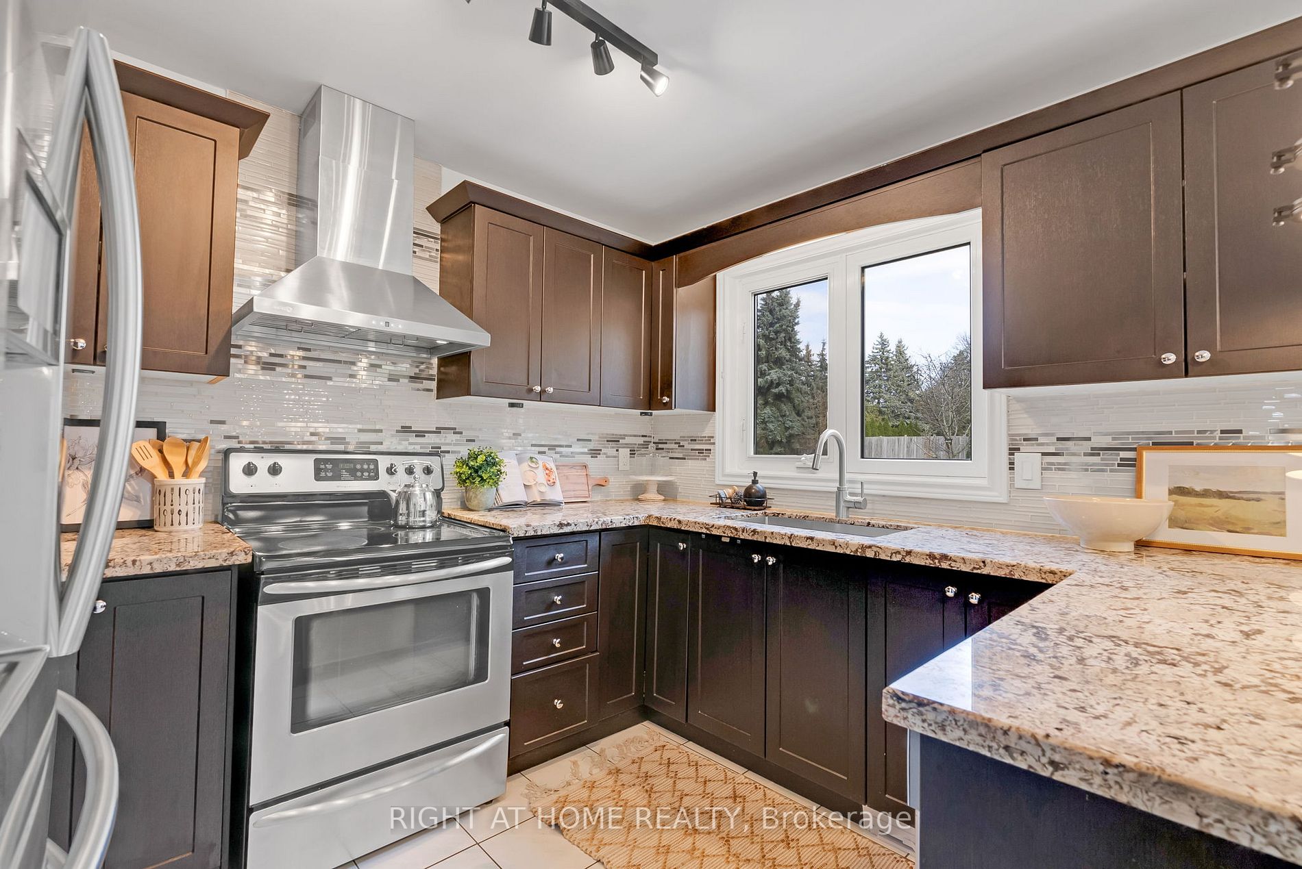 35 Inglewood Pl