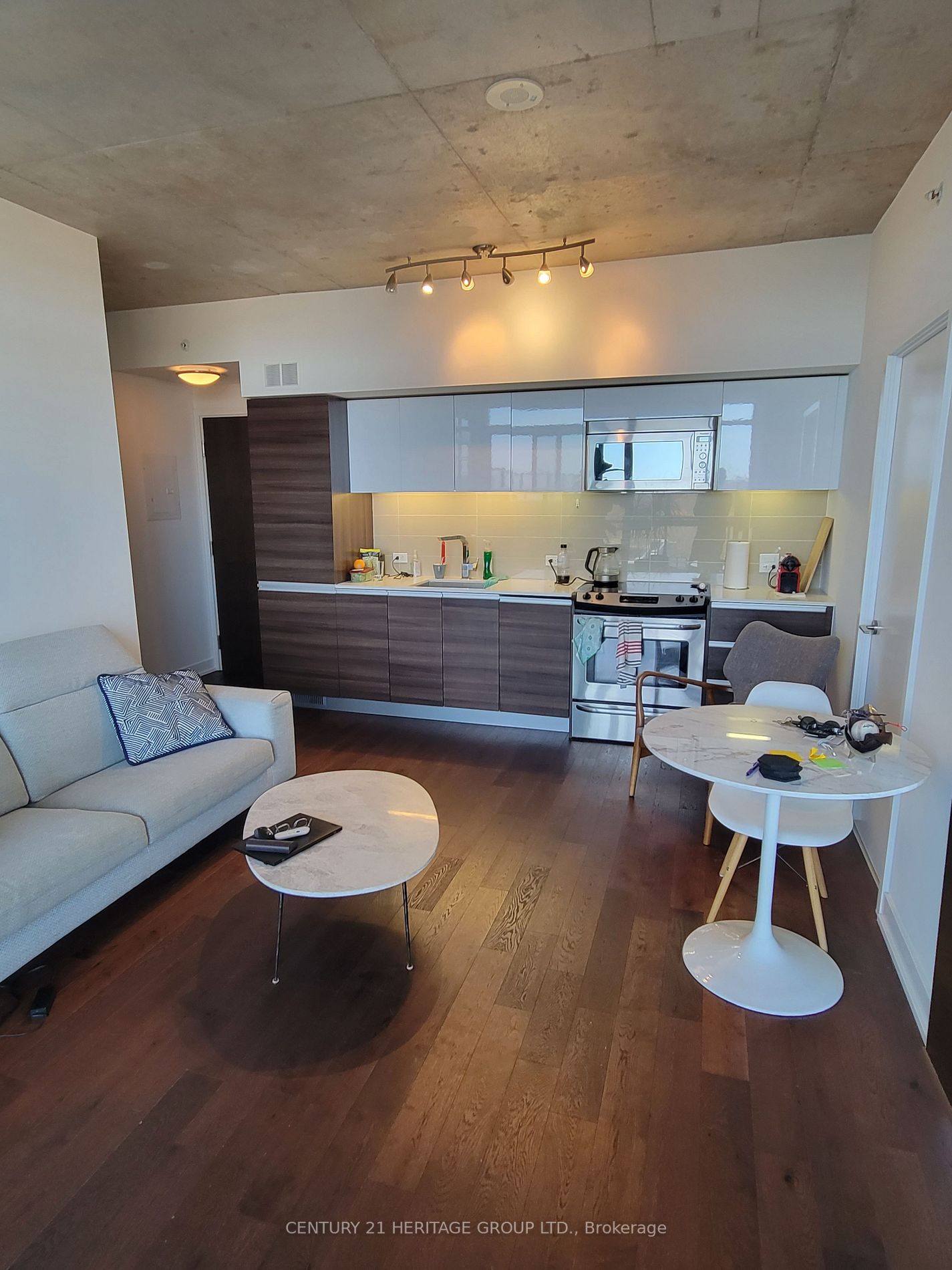 1190 Dundas St E, #1114