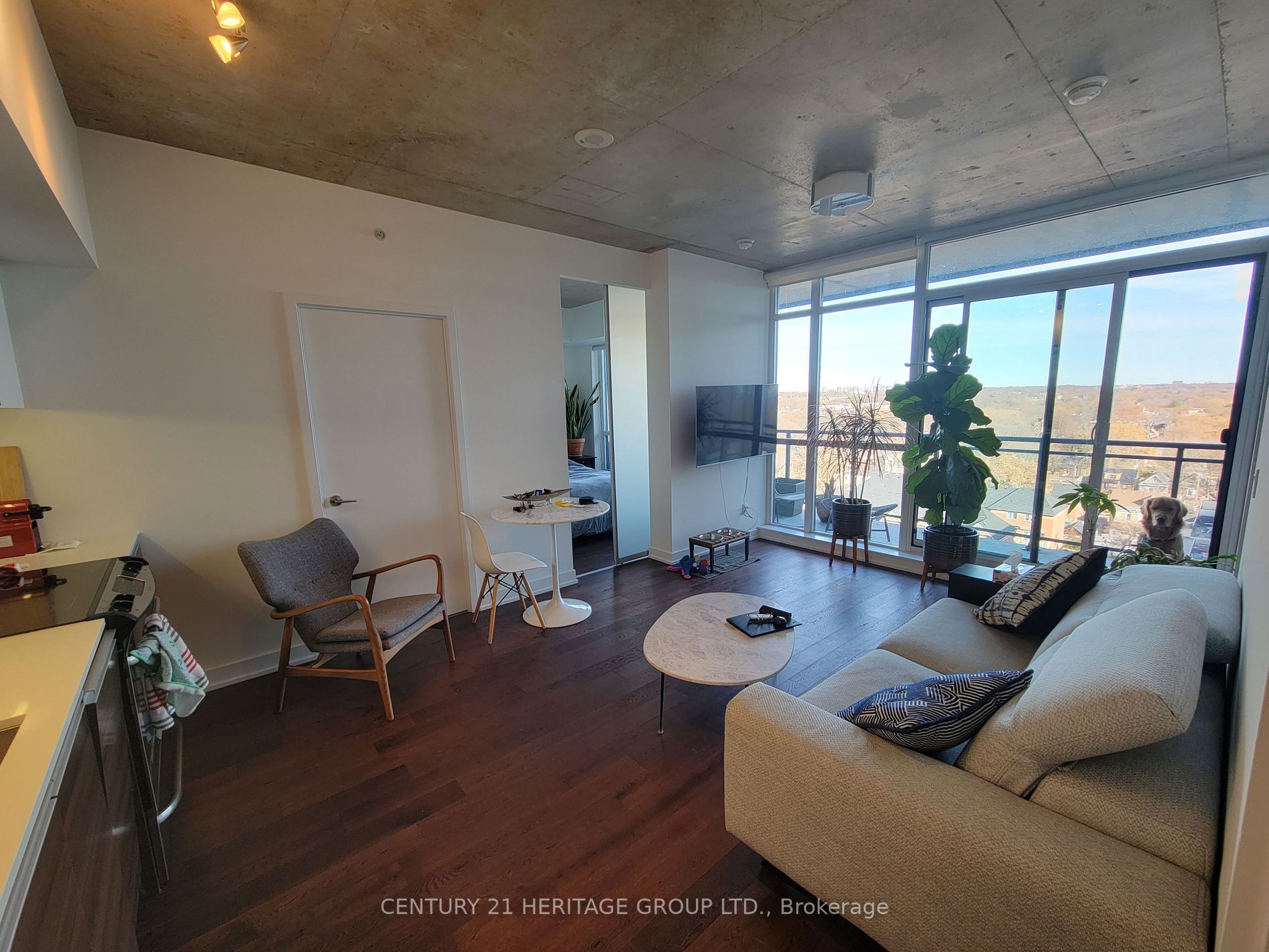 1190 Dundas St E, #1114