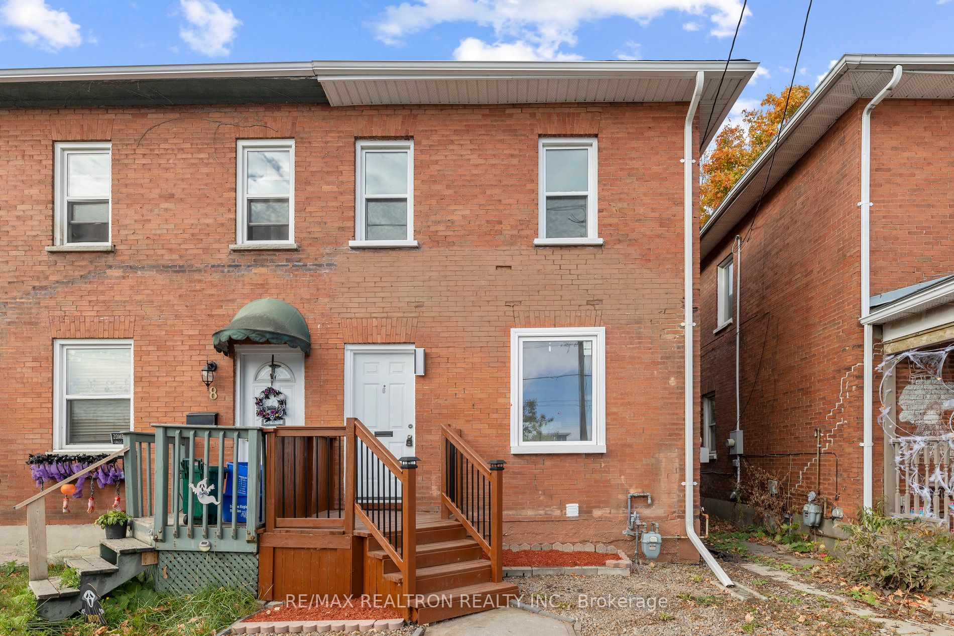 6 Liberty St S