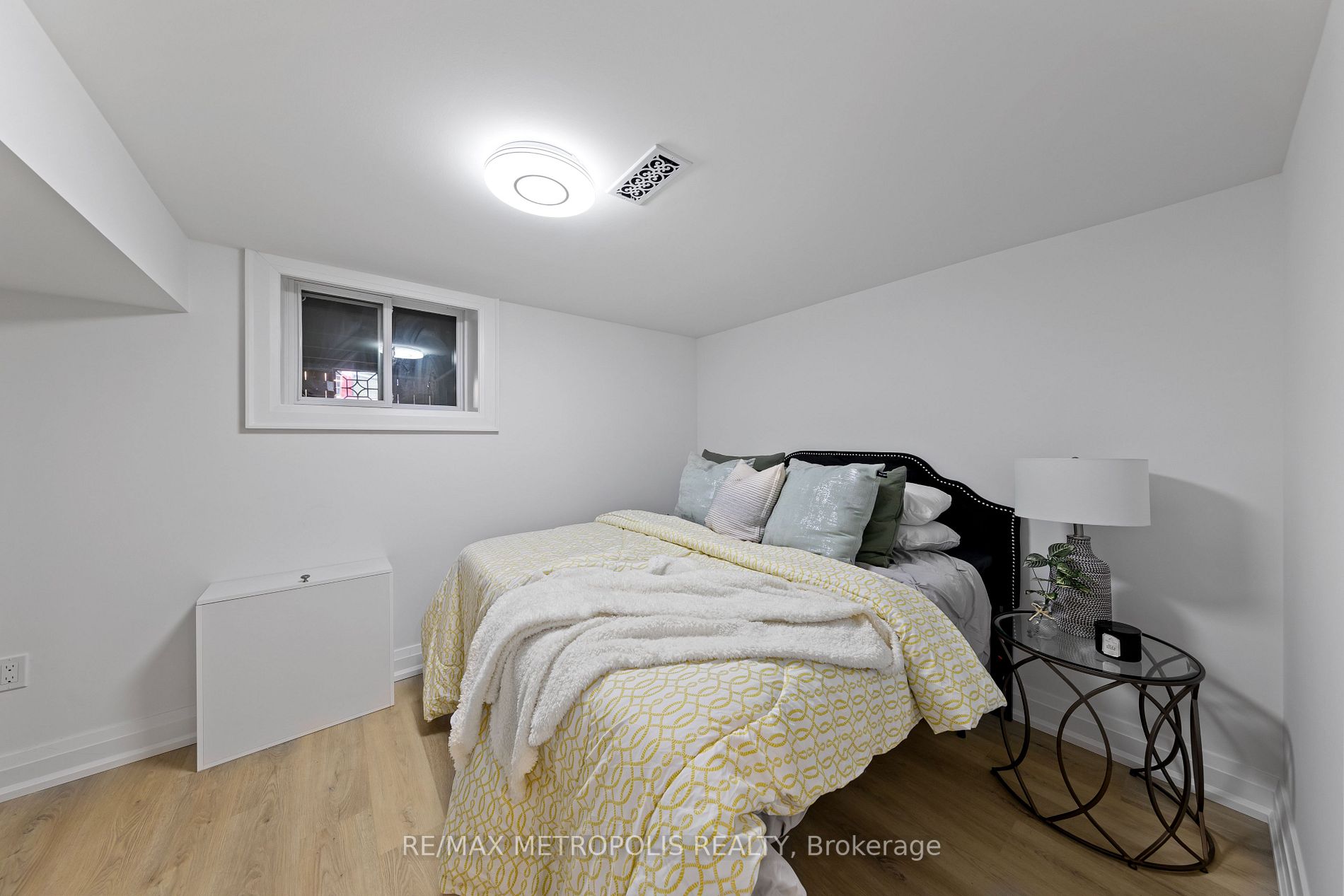 149 Carlaw Ave