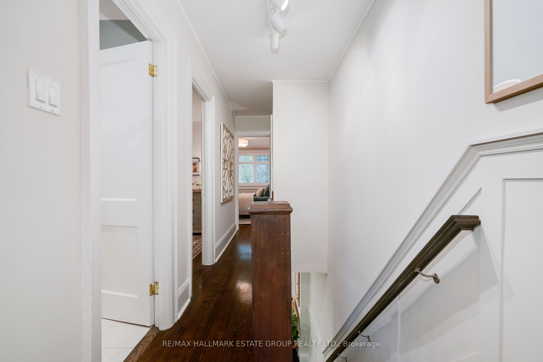 229 Lee Ave