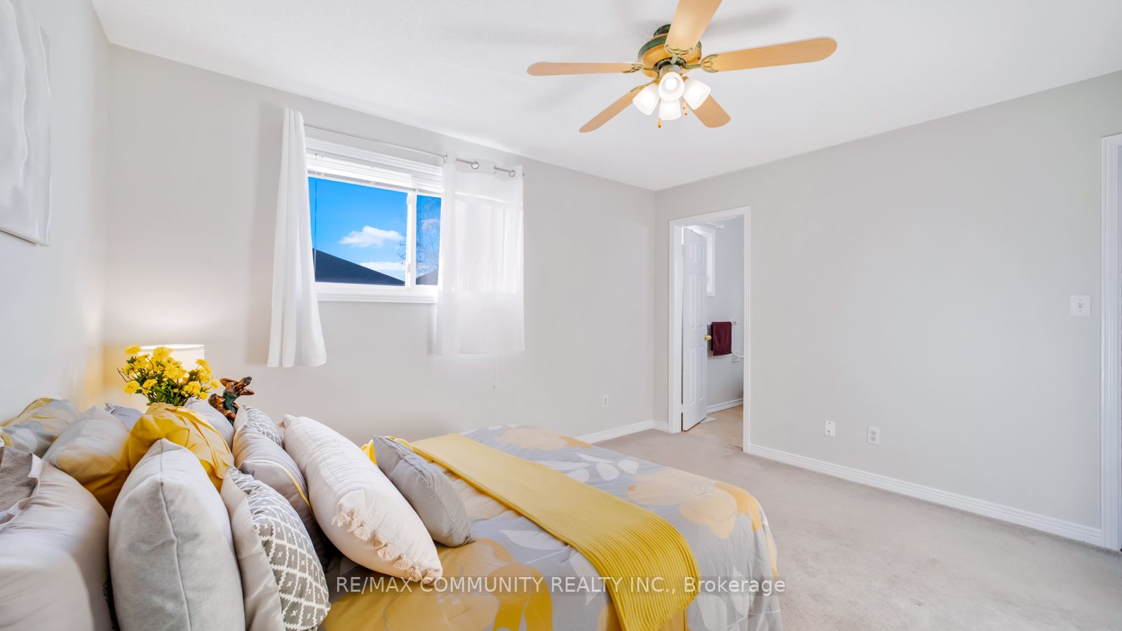 18 Short Cres