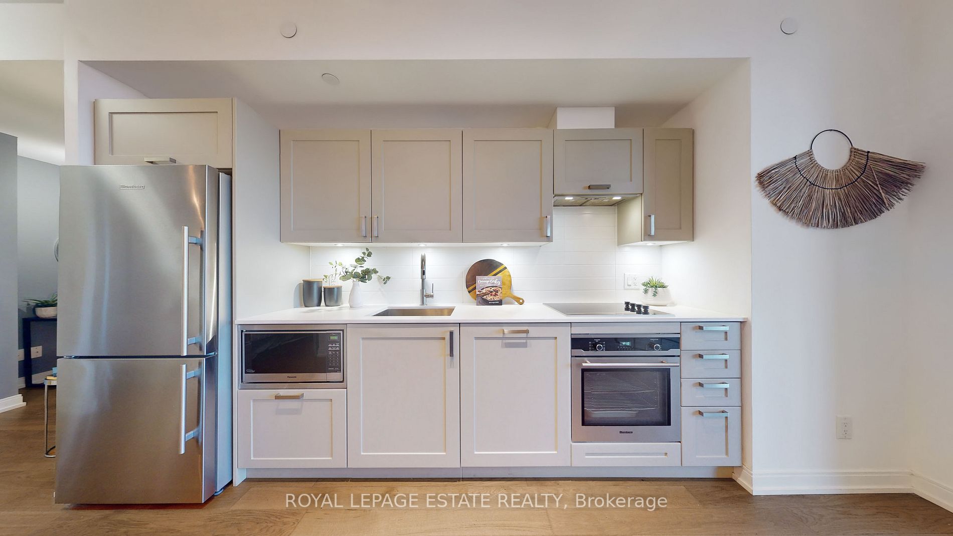 1100 Kingston Rd, #213