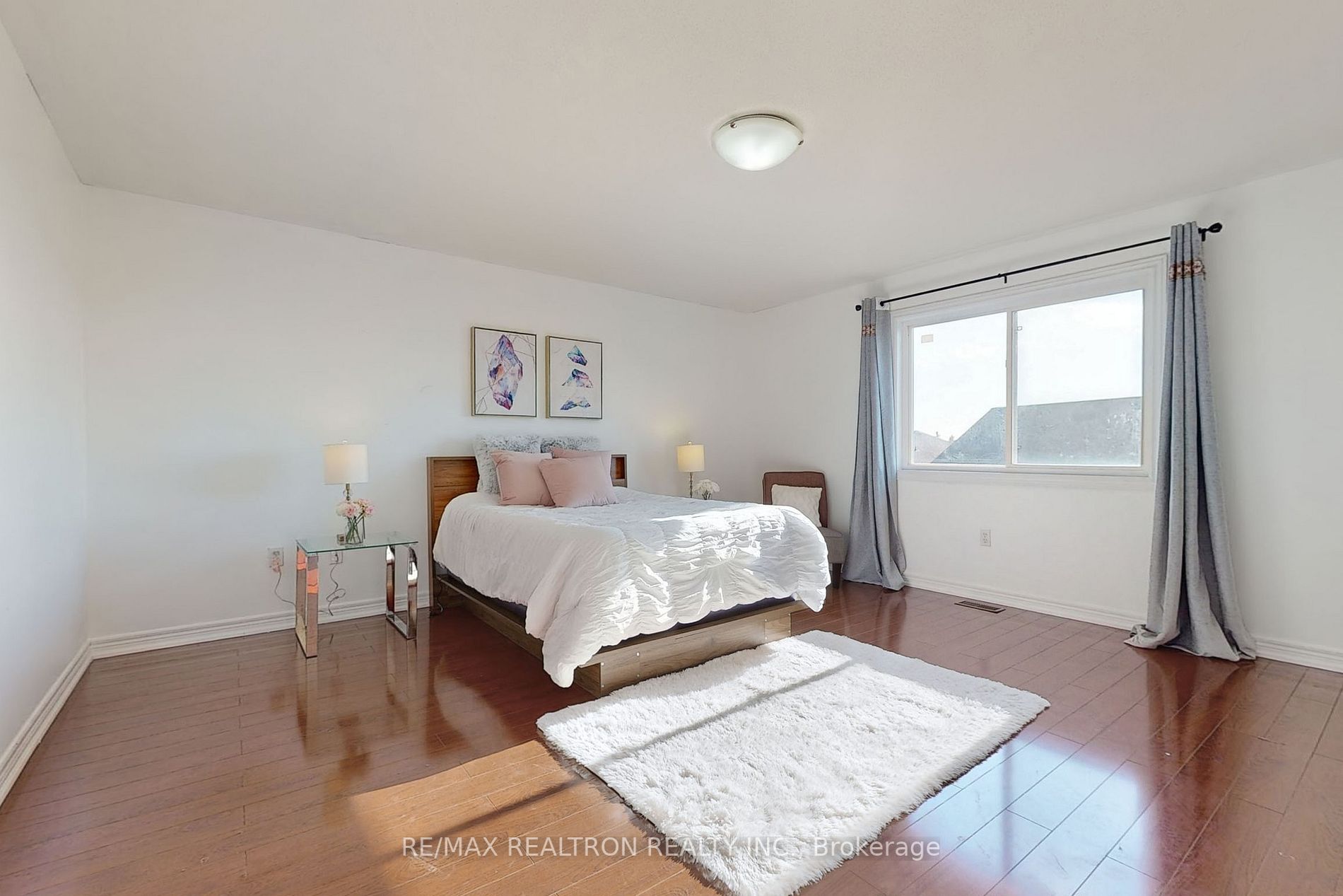 899 Coldstream Dr