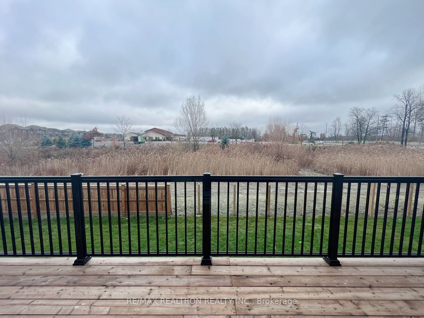 11 Elkington Cres