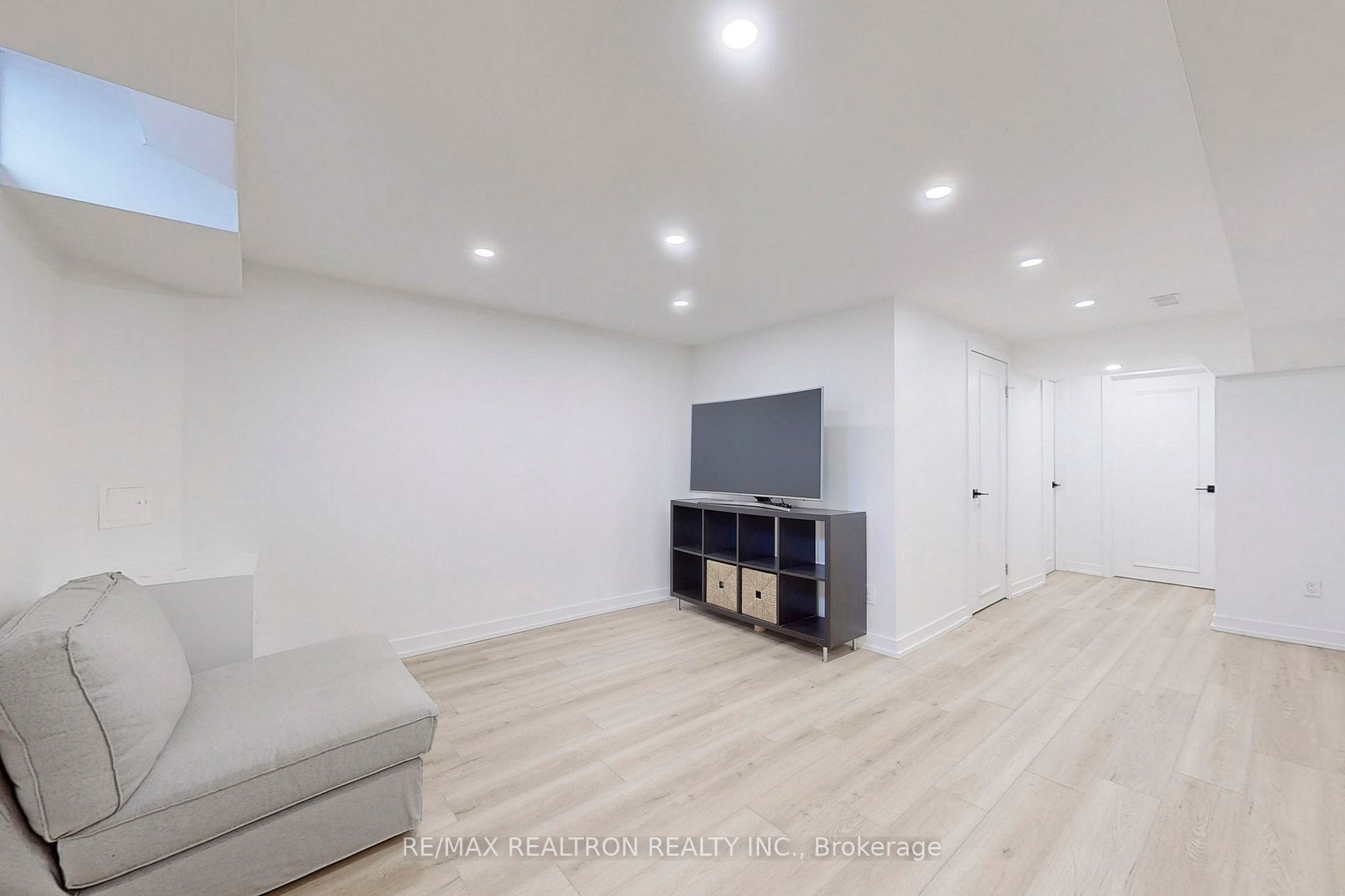 109 Ormond Dr
