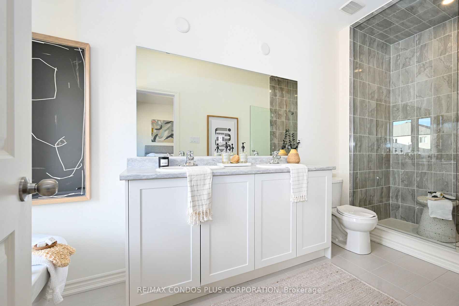 1246 Rexton Dr