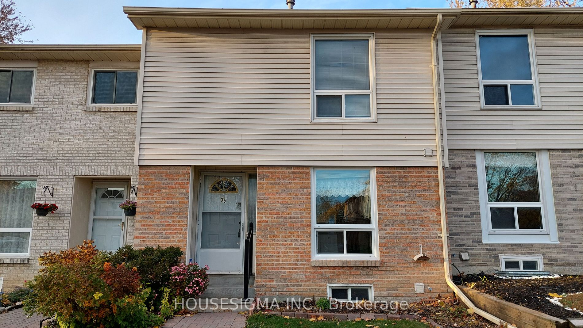 611 Galahad Dr, #35