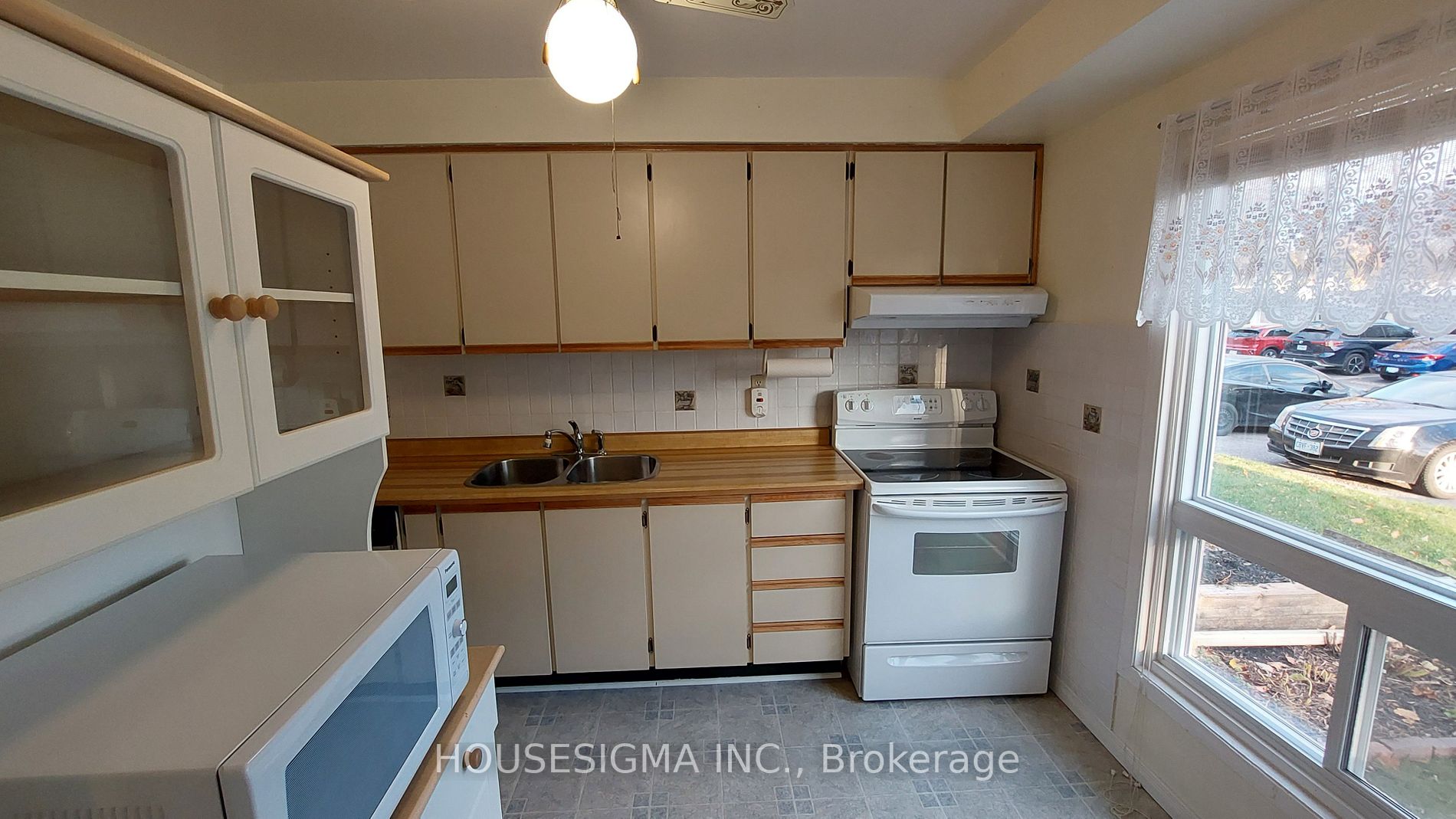 611 Galahad Dr, #35