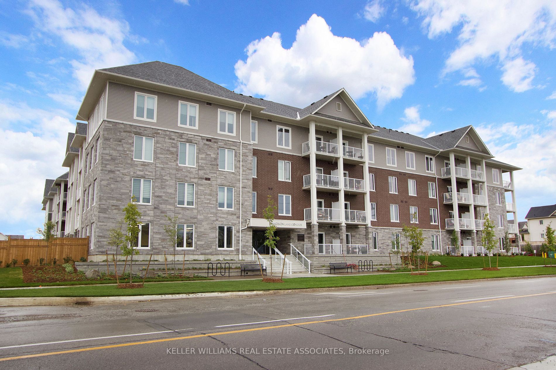 290 Liberty St N, #413