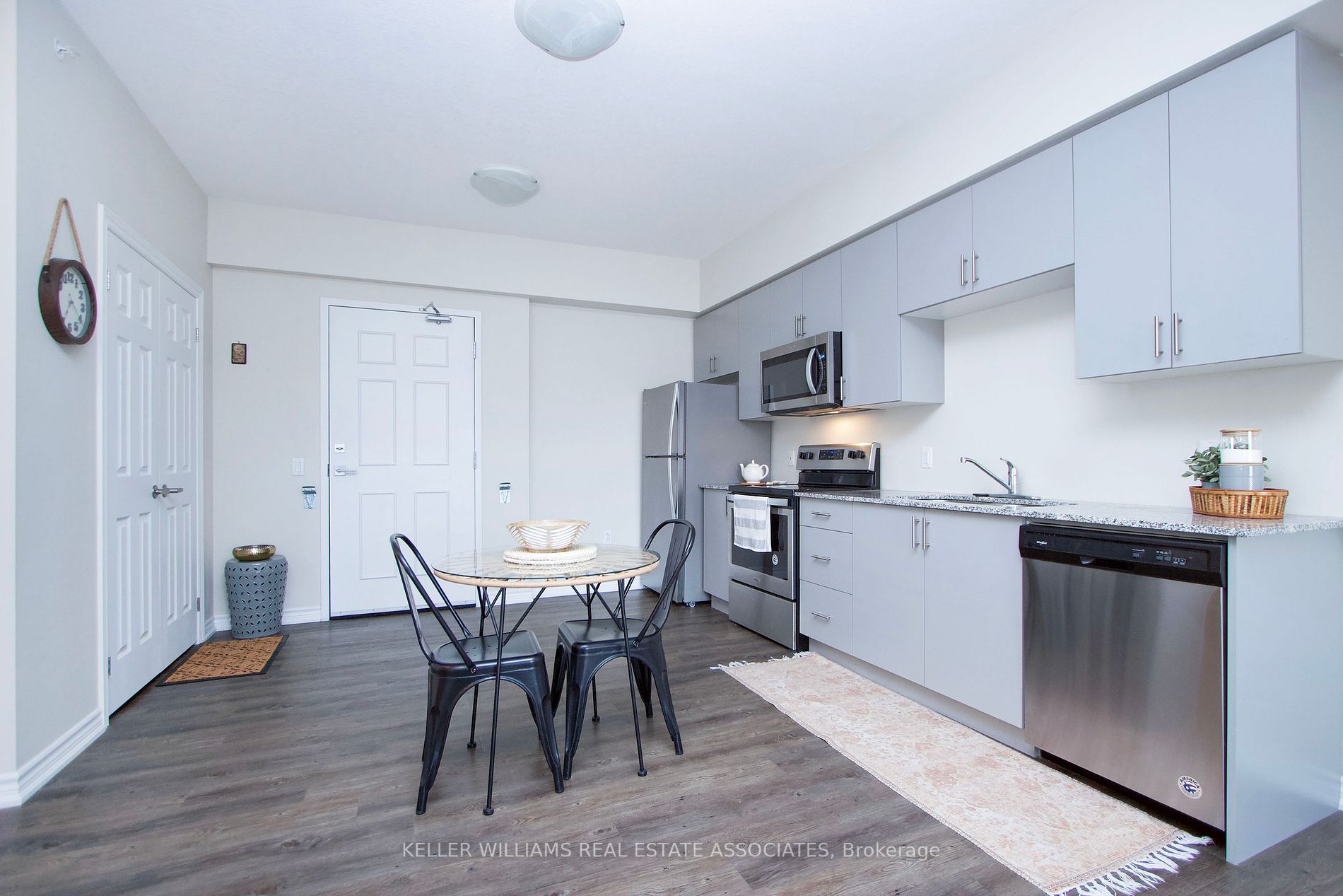 290 Liberty St N, #413