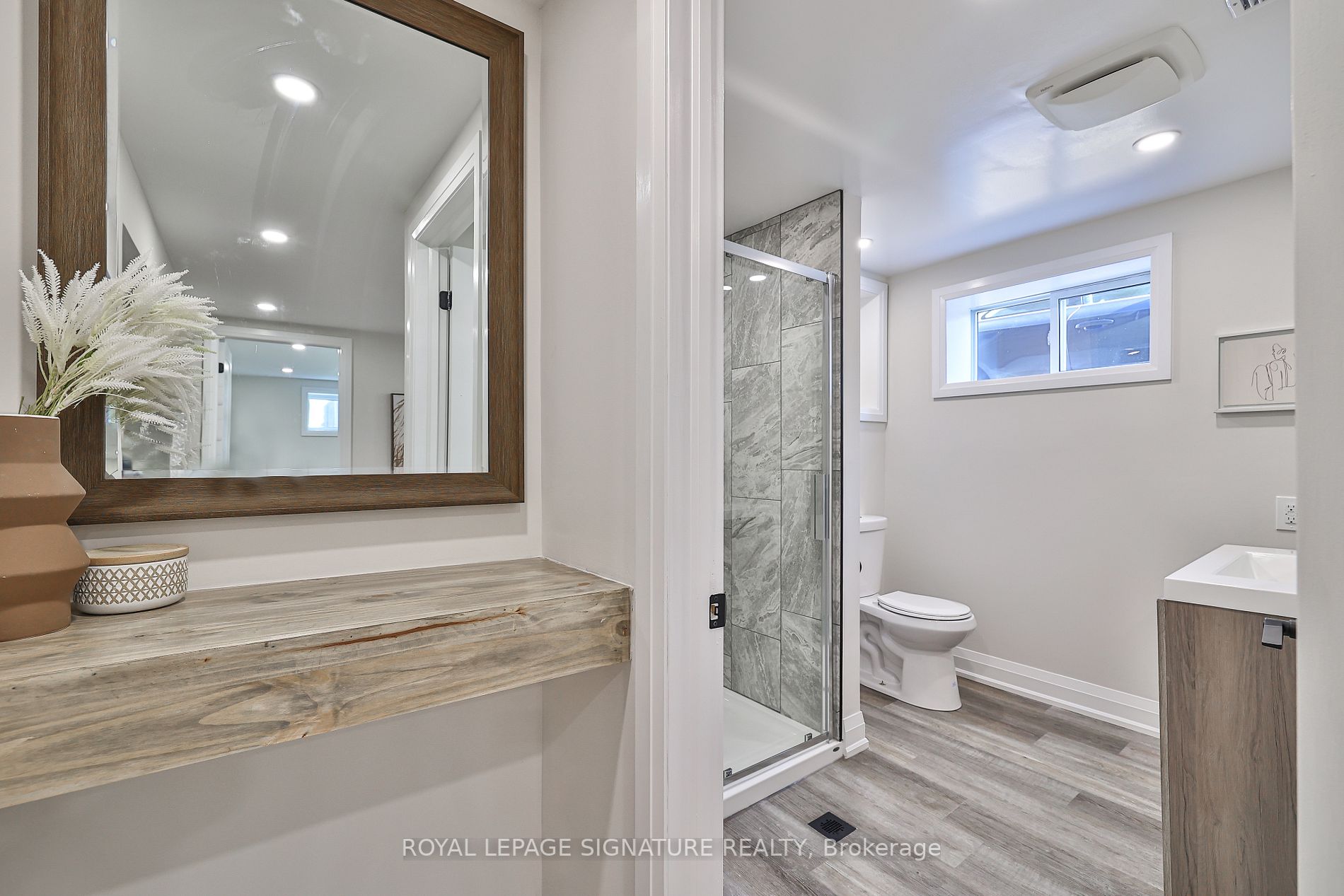 1248 Valley Dr