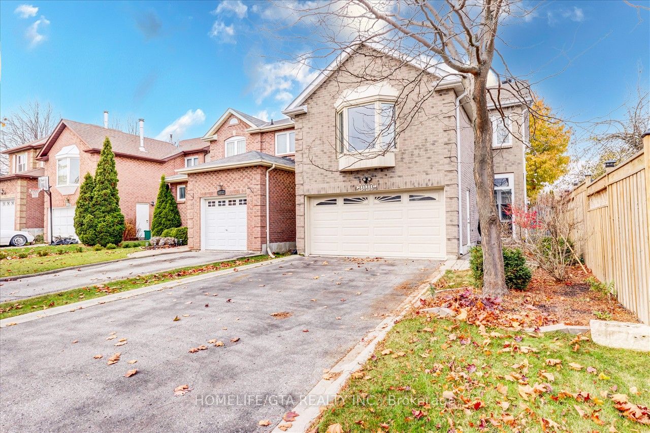 1010 Rowntree Cres