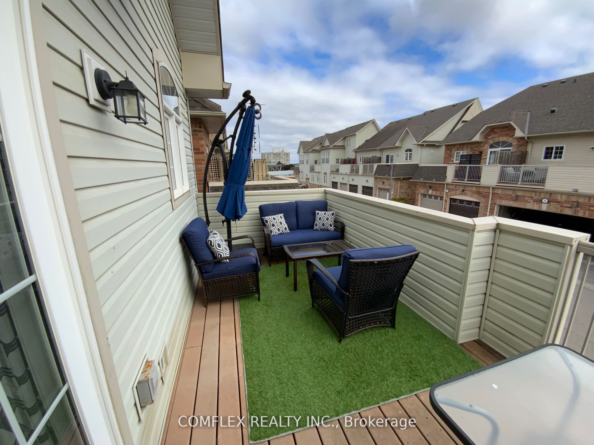 73 Wicker Park Way