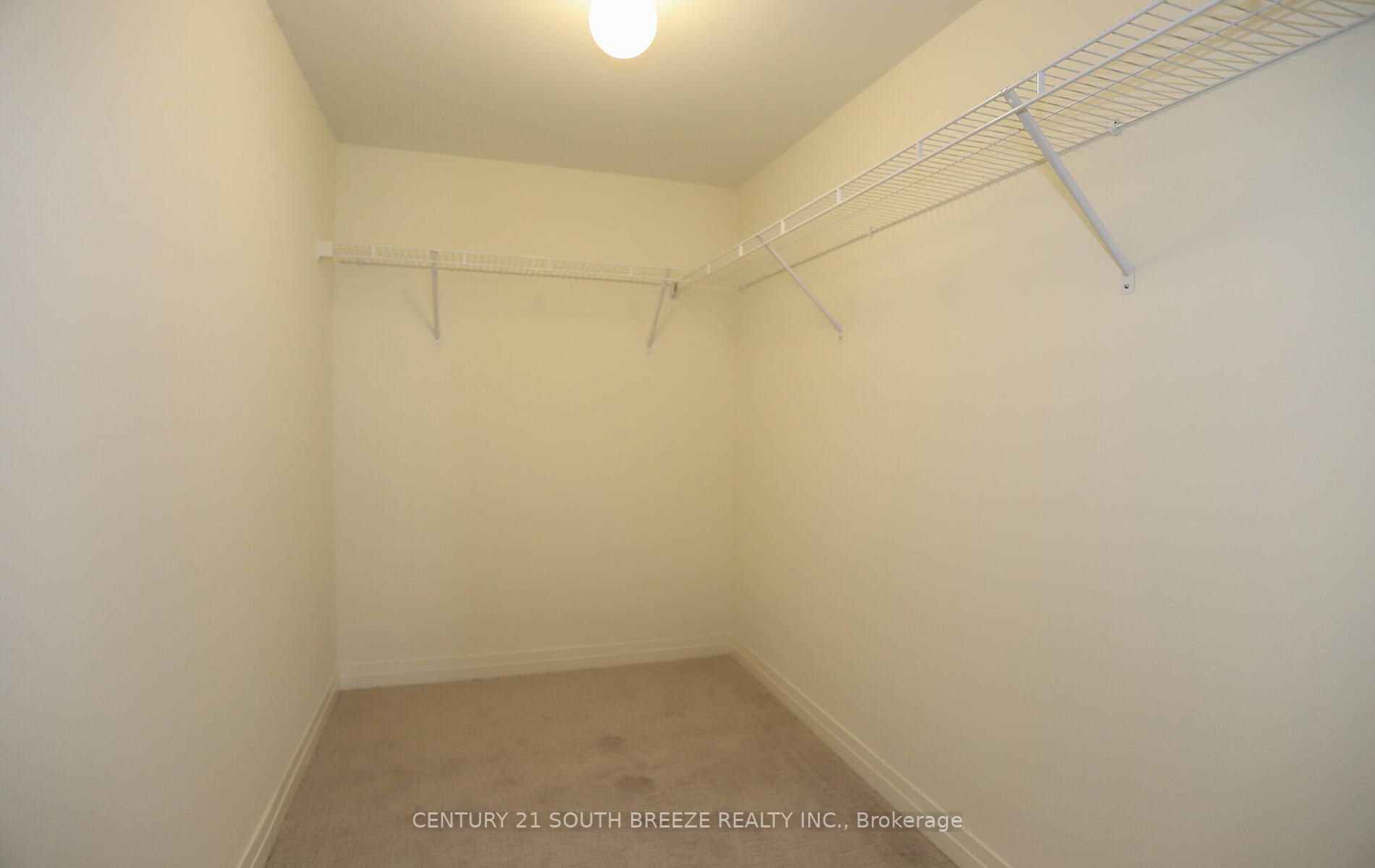 18B Lookout Dr, #18B
