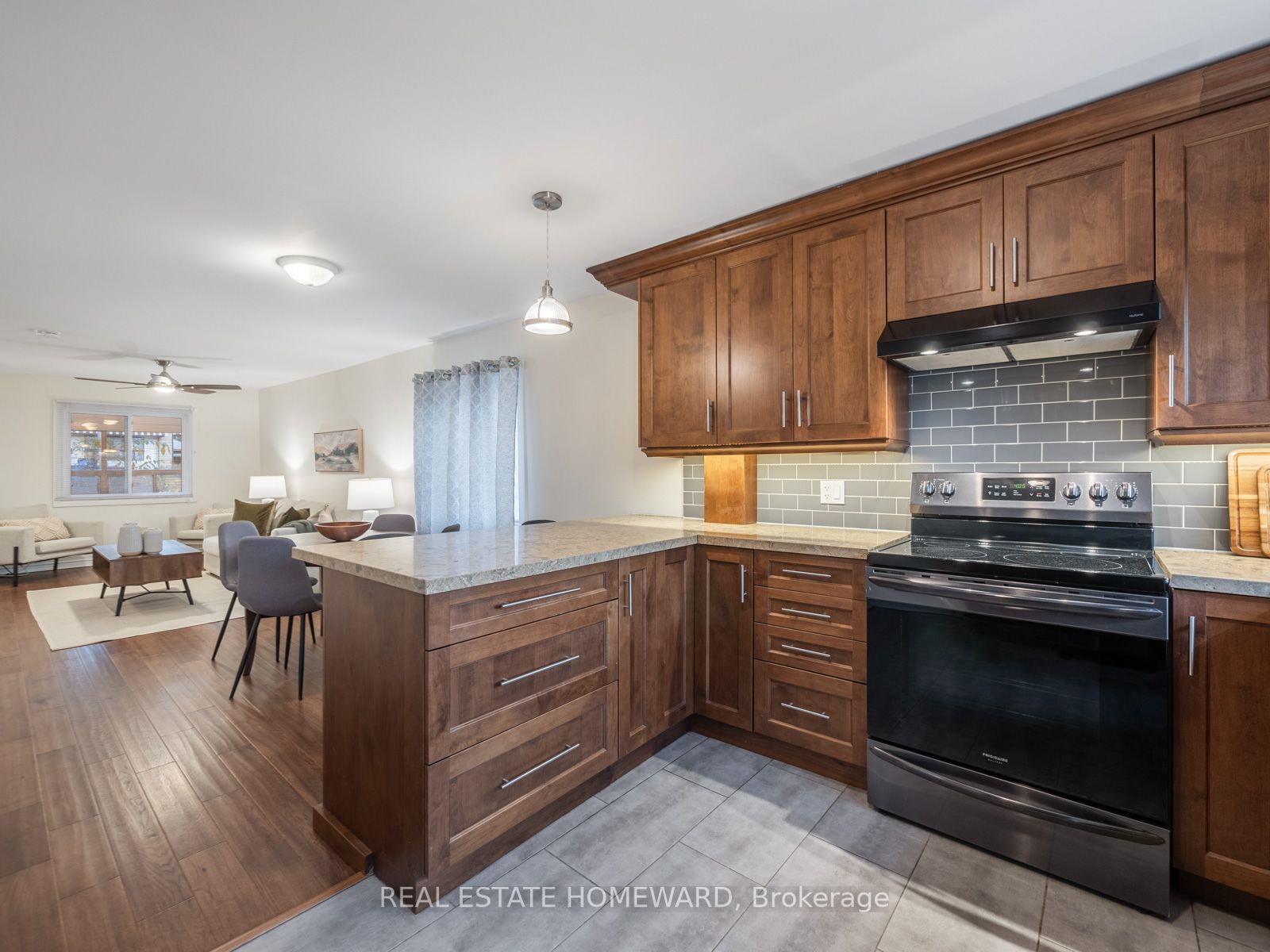 6 Alton Ave