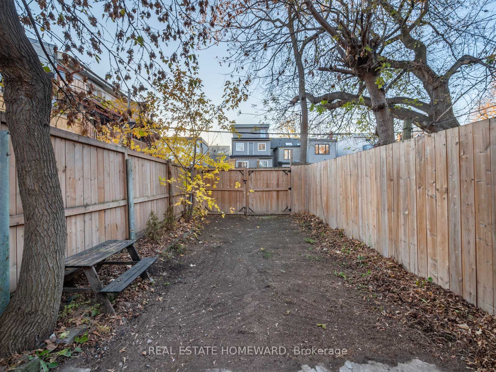 6 Alton Ave
