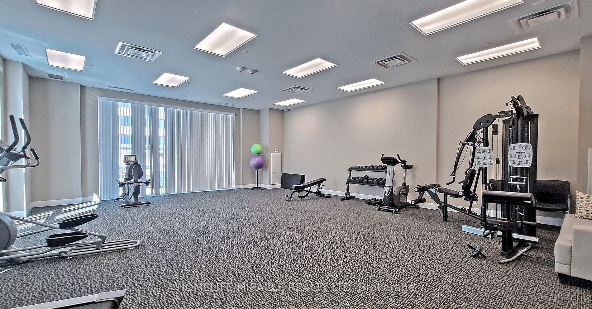 2152 Lawrence Ave E, #101