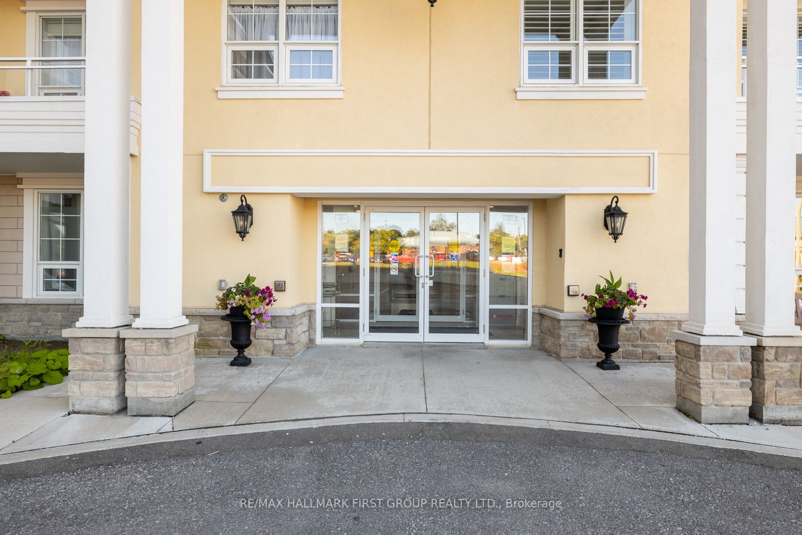 21 Brookhouse Dr, #206