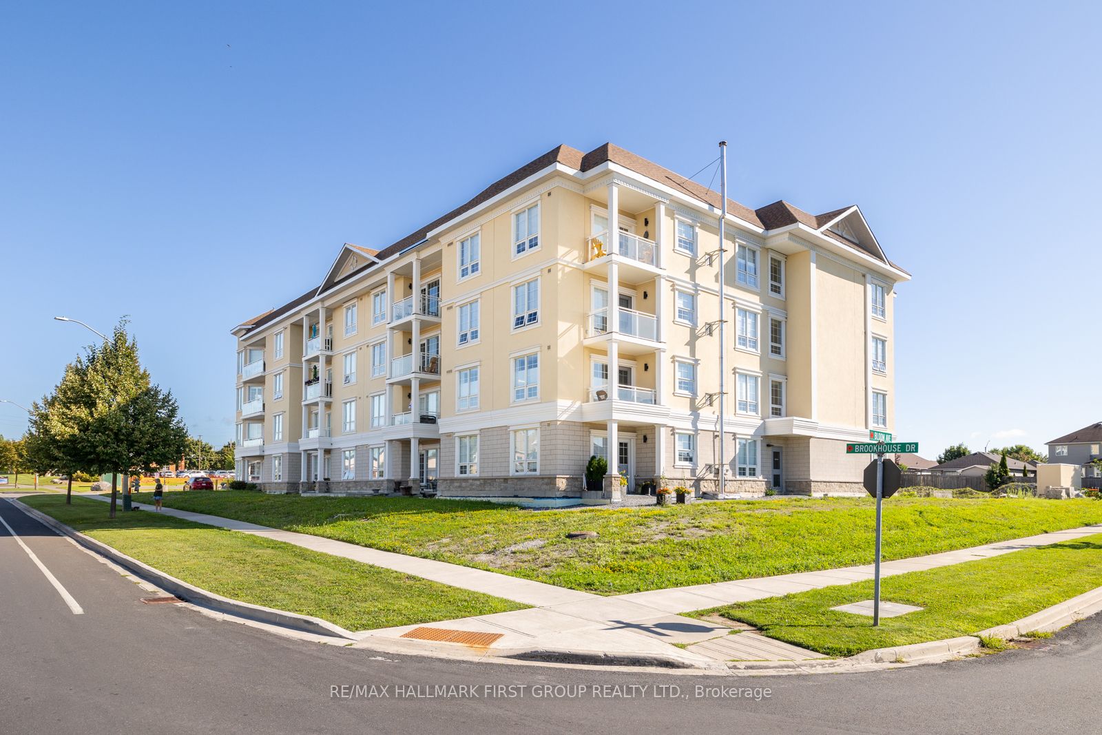 21 Brookhouse Dr, #206