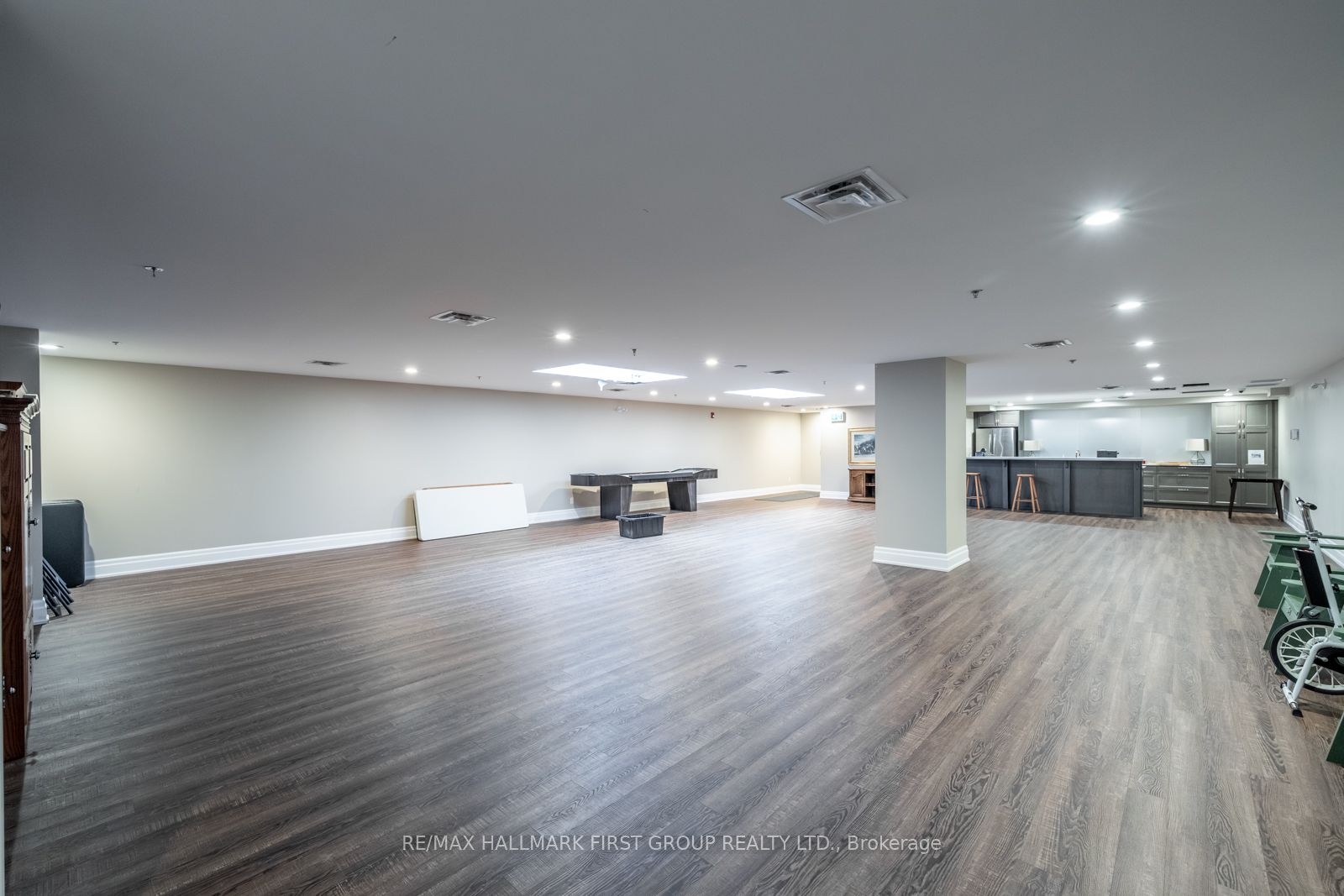 21 Brookhouse Dr, #206
