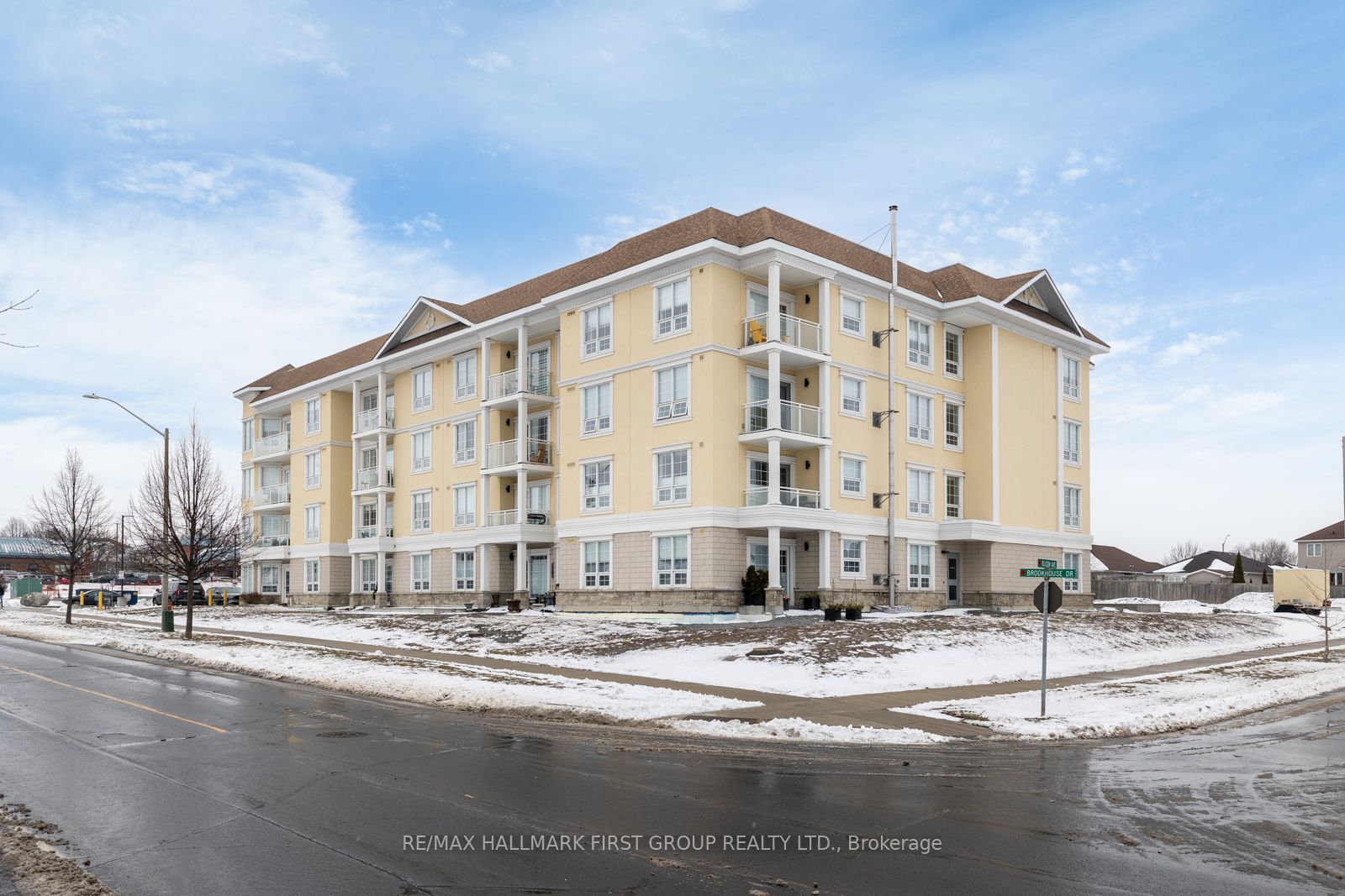 21 Brookhouse Dr, #206