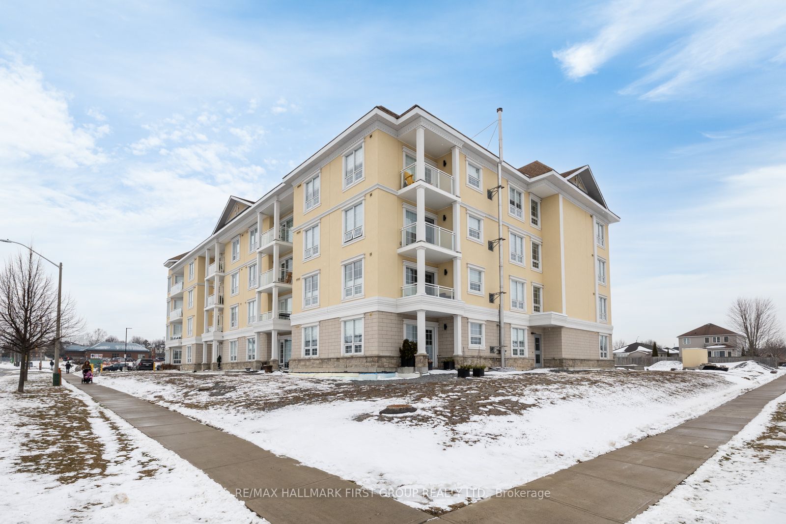 21 Brookhouse Dr, #206