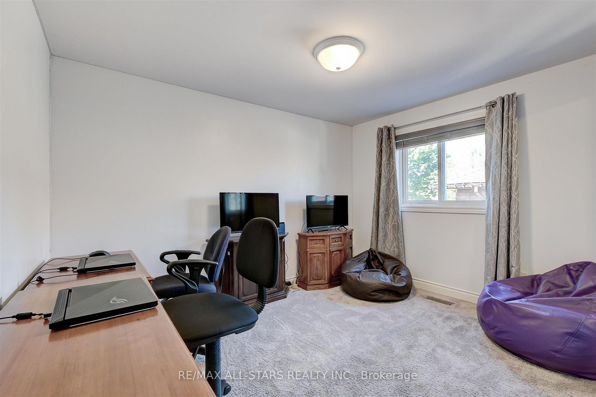 49 Fitzgerald Dr