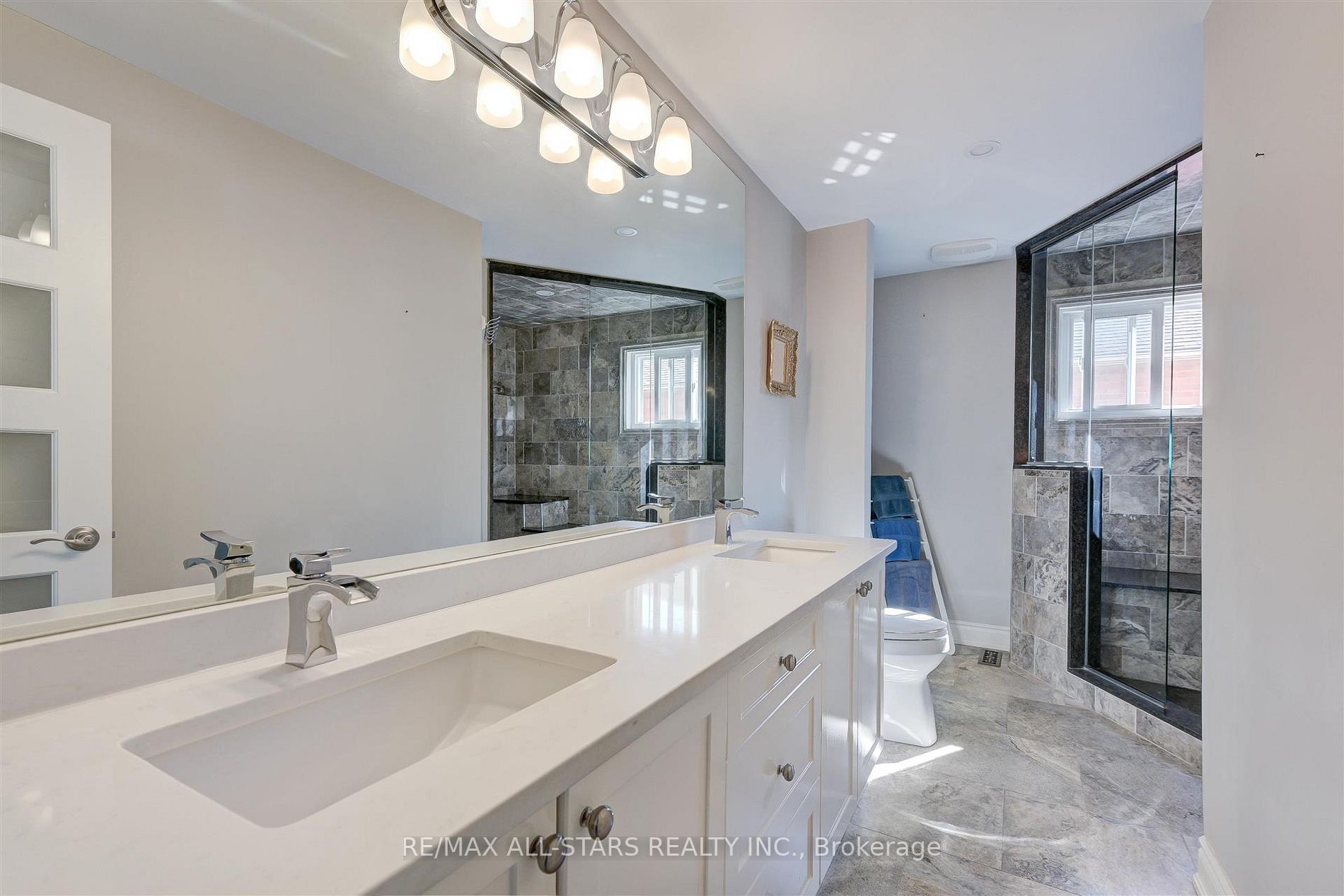 49 Fitzgerald Dr