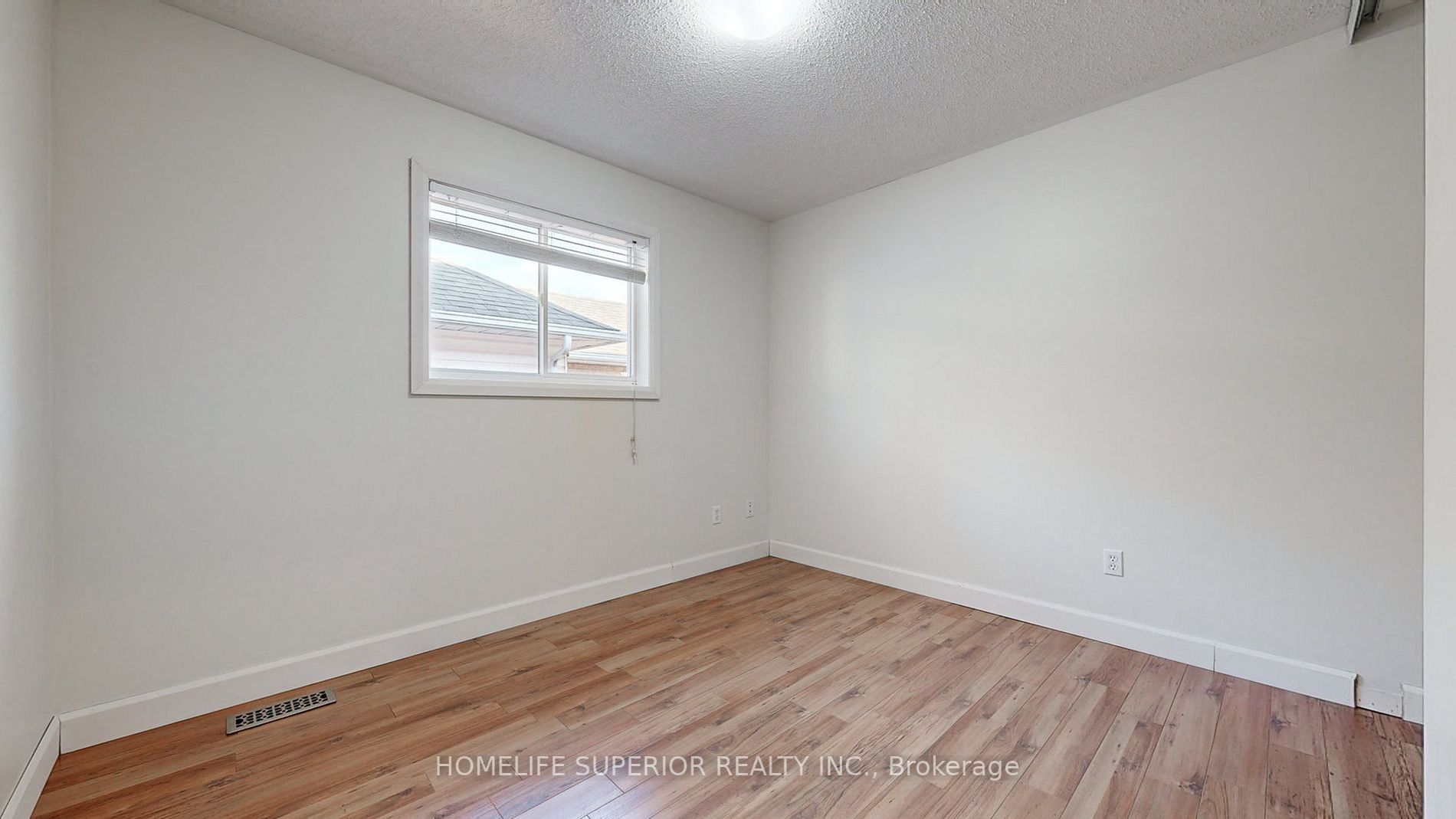 88 Mcfeeters Cres