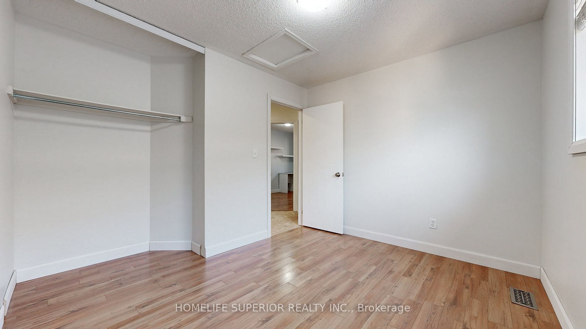 88 Mcfeeters Cres